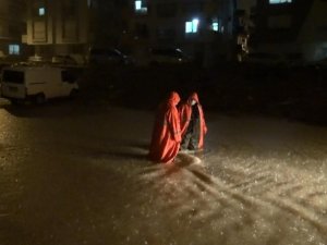 Manavgat’ta Şiddetli Yağış Su Baskınlarına Sebep Oldu