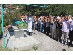 Hayatını Kaybeden Çocuk Son Yolculuğa Uğurlandı