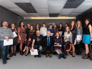 Onlarca Hekim Bir Araya Geldi Şarkı Söyledi