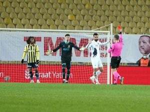 Fenerbahçe’de Altay Kırmızı Kart Gördü