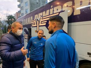 Ordu Valisi Tuncay Sonel, Adana Demirspor’a Maç Öncesi Ziyaret Etti