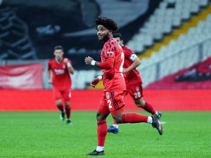 Rosier, Kariyerinin İlk Golünü Attı