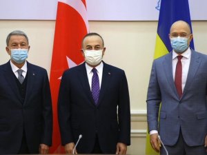 Bakan Çavuşoğlu Ve Bakan Akar, Ukrayna Başbakanı Şmihal İle Görüştü