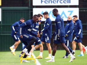 Fenerbahçe’de Sosa Ve Tolga Ciğerci Antrenmanda Yer Almadı