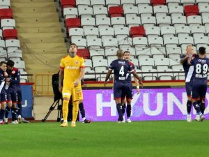 Süper Lig: Ft Antalyaspor: 2 - İh Kayserispor: 0 (İlk Yarı)