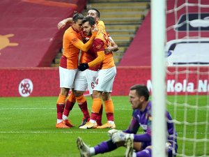 Arda Turan 2. Golünü Kaydetti