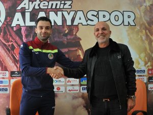 Alanyaspor’da Tzavellas’ın Sözleşmesi Uzatıldı