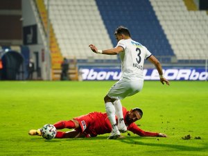 Süper Lig: Kasımpaşa: 0 - Gaziantep Fk: 2 (İlk Yarı)