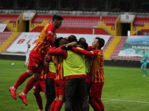İlk Yarıda Tek Gol Var