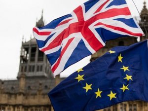 İngiltere Ve Ab, Brexit Sonrası Ticaret Anlaşmasında Uzlaştı