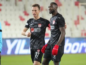 Hakan Arslan Ve Yatabare Gol Sayısını 2’ye Yükseltti