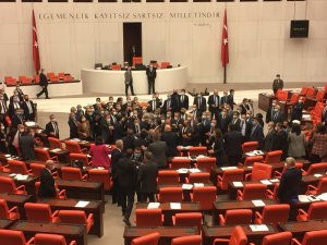 Tbmm Genel Kurulu’nda Tartışma
