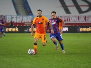 Süper Lig: Trabzonspor: 0 - Galatasaray: 1 (İlk Yarı)
