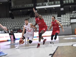 Ing Basketbol Süper Ligi: Bahçeşehir Koleji: 76 - Gaziantep Basketbol: 83