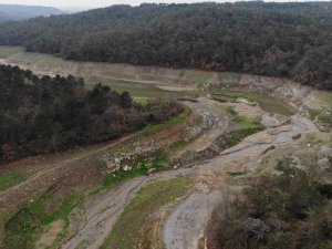 Elmalı Barajında Korkutan Görüntü: Suların 4’te 3’ü Çekildi