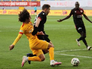 Gençlerbirliği: 1 - Kayserispor: 1 (İlk Yarı)
