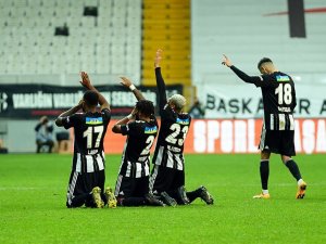 Süper Lig: Beşiktaş: 3 - Sivasspor: 0 (Maç Sonucu)