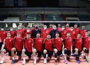 A Milli Erkek Voleybol Takımı Kampa Girdi