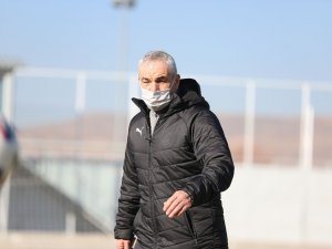 Çalımbay: “Hakemler Oyunculara Düşman Gibi”