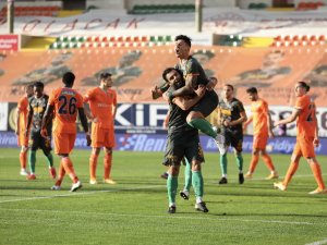 Başakşehir’in Galibiyet Hasreti 7 Maça Çıktı