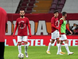 Galatasaraylı Ve Antalyasporlu Futbolcular Omar’ı Unutmadı