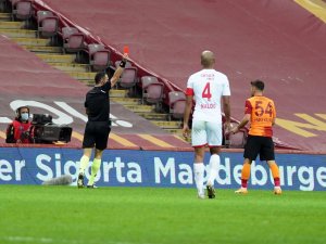 Emre Kılınç: "Gördüğüm Kırmızı Karttan Dolayı Çok Üzgünüm"