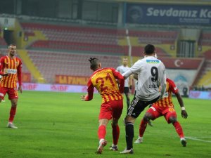 Süper Lig: Kayserispor: 0 - Beşiktaş: 0 (İlk Yarı)
