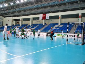 Liderin Bileği Bükülmüyor