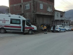 Önce Kardeşini, Sonra Da Yengesini Öldürdü