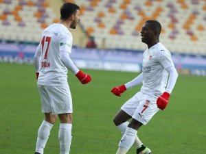 Max Gradel 5. Golünü Attı