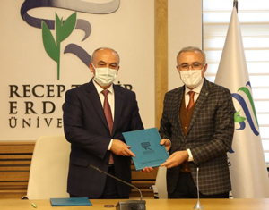 Recep Tayyip Erdoğan Üniversitesi ÜNİ-DOKAP Dönem Başkanlığını Giresun Üniversitesi'ne Devretti