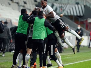 Beşiktaş’a Arkadaşlıkla Gelen Liderlik