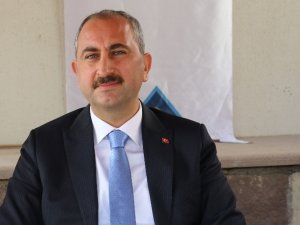 Bakan Gül: "Abd Kongresi’nde Yaşanan İbretlik Olayları Endişeyle Takip Ettik"