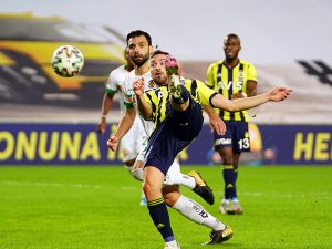 Fenerbahçe, Sahasında Alanyaspor’u 2-1 Mağlup Etti