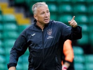 Dan Petrescu Pazar Günü Geliyor