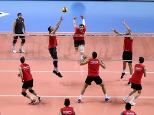 Filenin Efeleri, Kuzey Makedonya Yolcusu