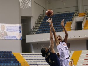 Kadınlar Basketbol Süper Ligi: Çukurova Basketbol: 64 - Fenerbahçe: 71
