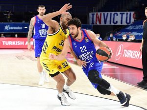 Thy Euroleague: Anadolu Efes: 84 - Alba Berlin: 76