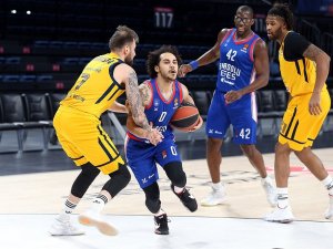 Thy Euroleague: Anadolu Efes: 99 - Khimki Moskova: 60