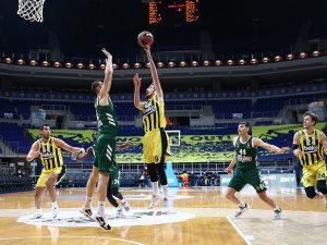 Thy Euroleague: Fenerbahçe: 100 - Panathinaikos: 74