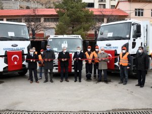Gümüşhane İl Özel İdaresi’nin Yeni Çöp Araçları Hizmete Sunuldu