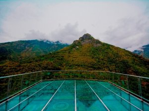 Türkiye’nin En Yüksek Cam Terasına Ziyaretçi Sayısı Yarı Yarıya Düştü