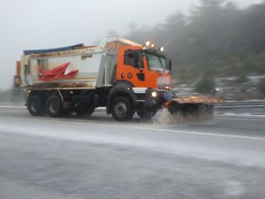İzmir’e Yılın İlk Karı Düştü