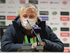 Dan Petrescu: "Savaştık, Sahaya Karakter Koyduk Ama Kaybettik"