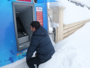 Bitlis Kara Gömüldü: Vatandaşlar Atm’lerden Böyle Para Çekti