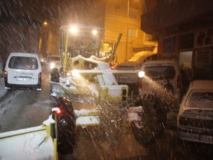 Artvin’de Kar Yağışı Sürücülere Zor Anlar Yaşattı