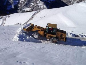 Rize'de 291 Köy Yolu Kardan Ulaşıma Kapandı