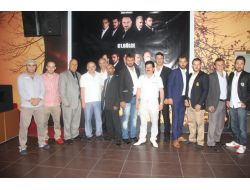Esnaf Çektiği Filmin Galasını Düğün Salonunda Yaptı