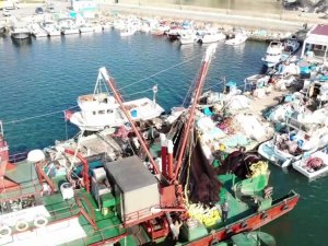 Balıkçı Tekneleriyle Dolan Şile Limanı Havadan Görüntülendi