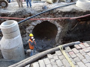 Trabzon’da Alt Yapı Çalışması Sırasında Bulunan Su Sarnıcı Geç Dönem Osmanlı Mimarisi’ne Ait Çıktı